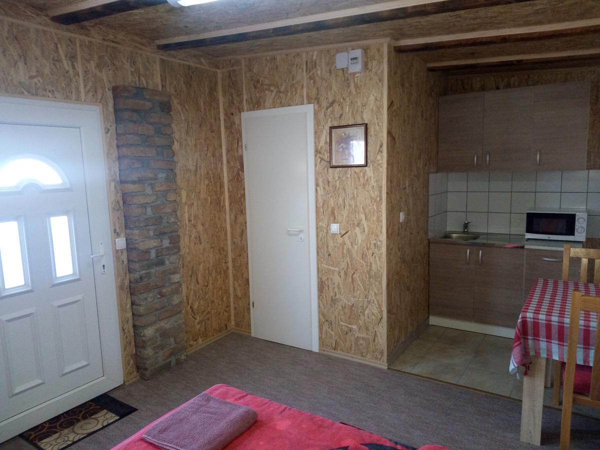 بيت شباب Pansion Laktaši المظهر الخارجي الصورة
